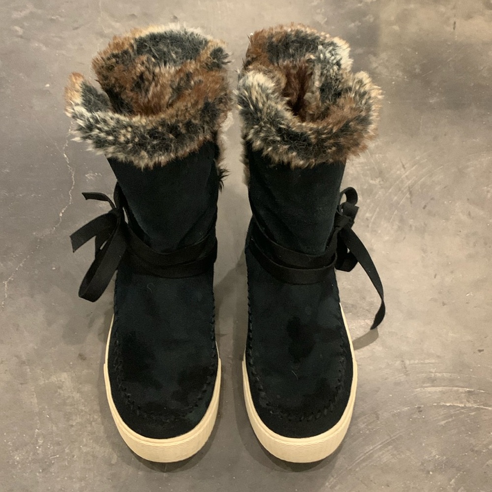 TOMS Ankle Boots - Size 6.5